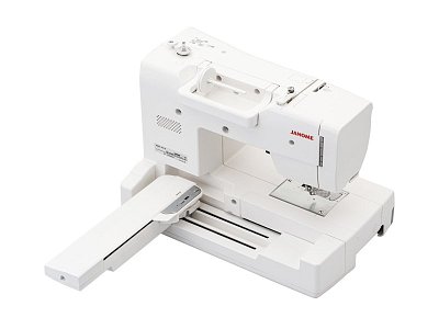Janome MC100E Vyšívací stroj