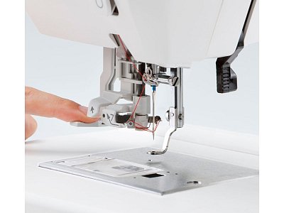 Janome MC100E Vyšívací stroj