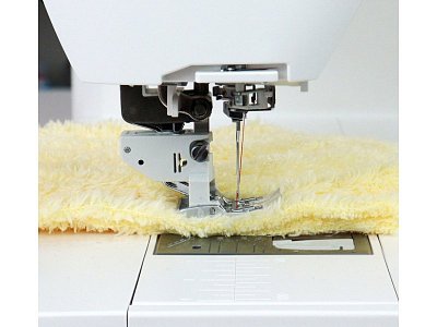 Šijací stroj JANOME SKYLINE S6 AE veľkosti XL