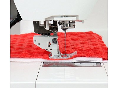 Šijací stroj JANOME SKYLINE S6 AE veľkosti XL