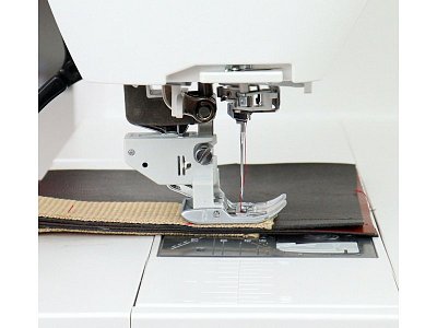 Šijací stroj JANOME SKYLINE S6 AE veľkosti XL