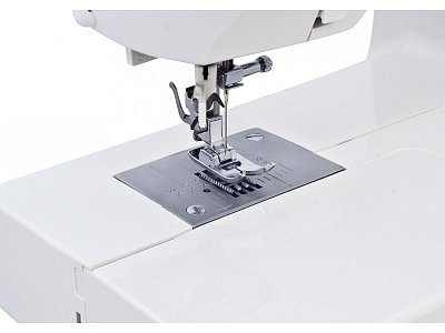 Šijací stroj Singer Starlet 6680 + stolík v cene